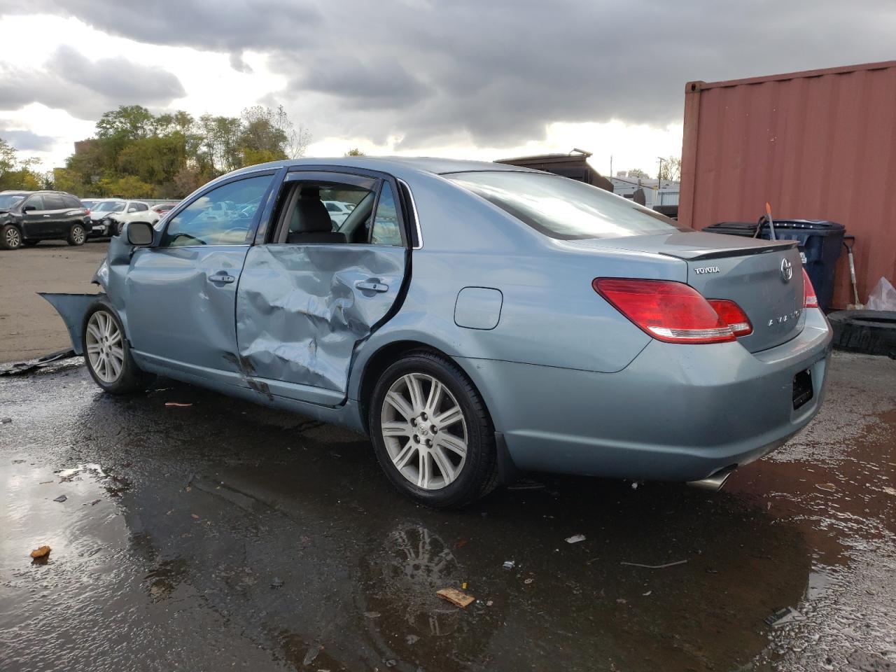 2006 TOYOTA Avalon