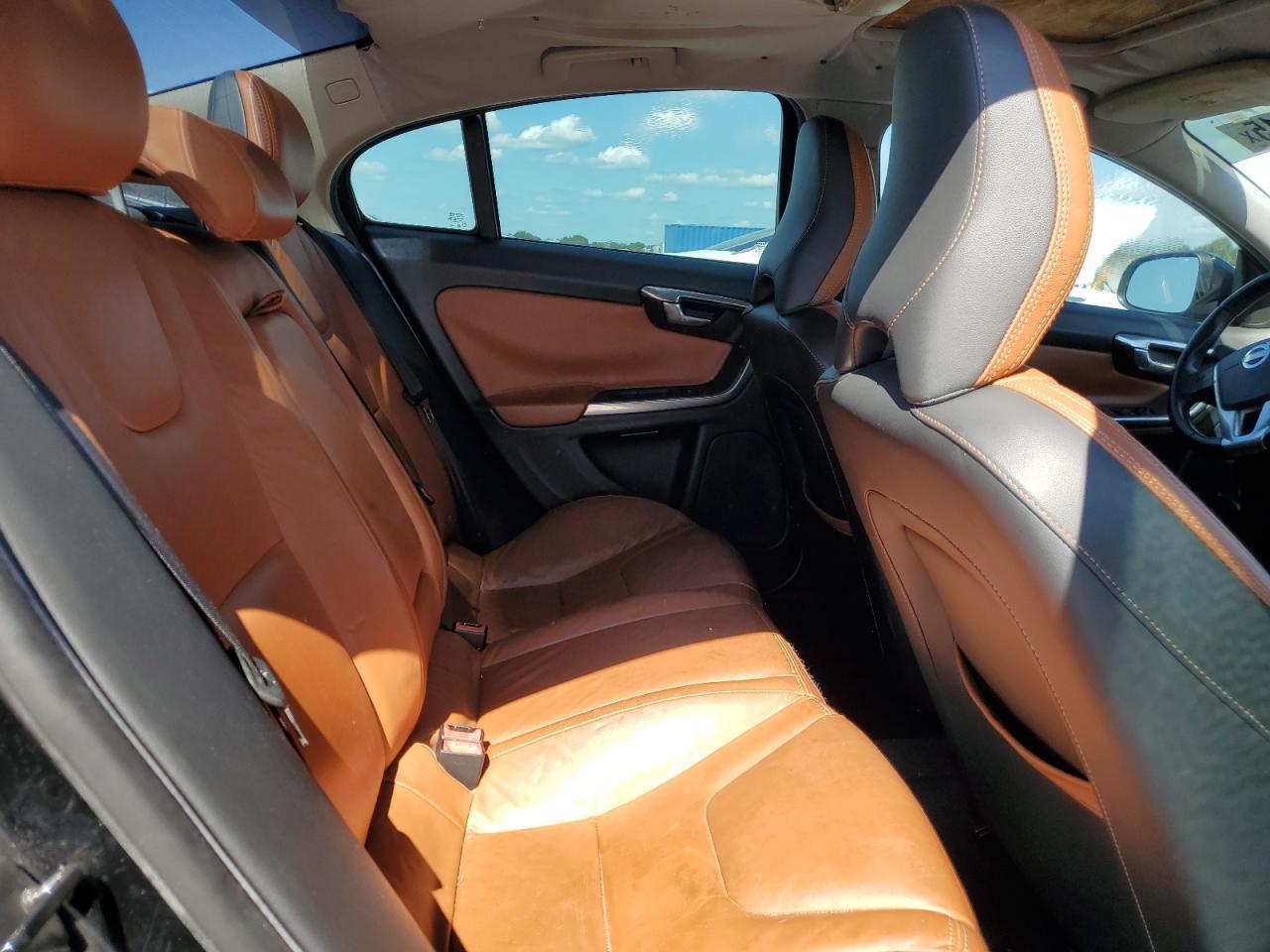 2013 VOLVO S60