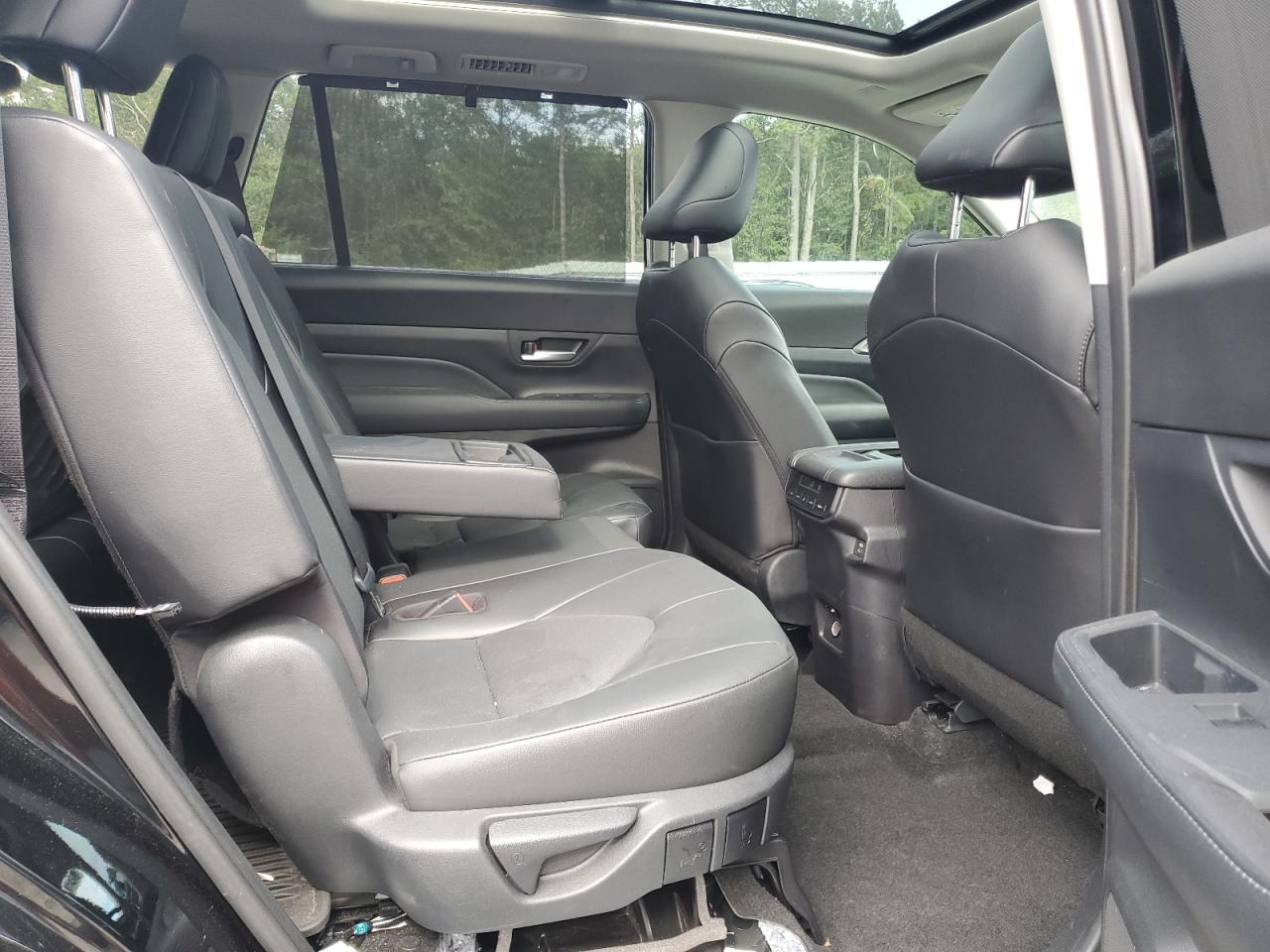 2024 TOYOTA HIGHLANDER