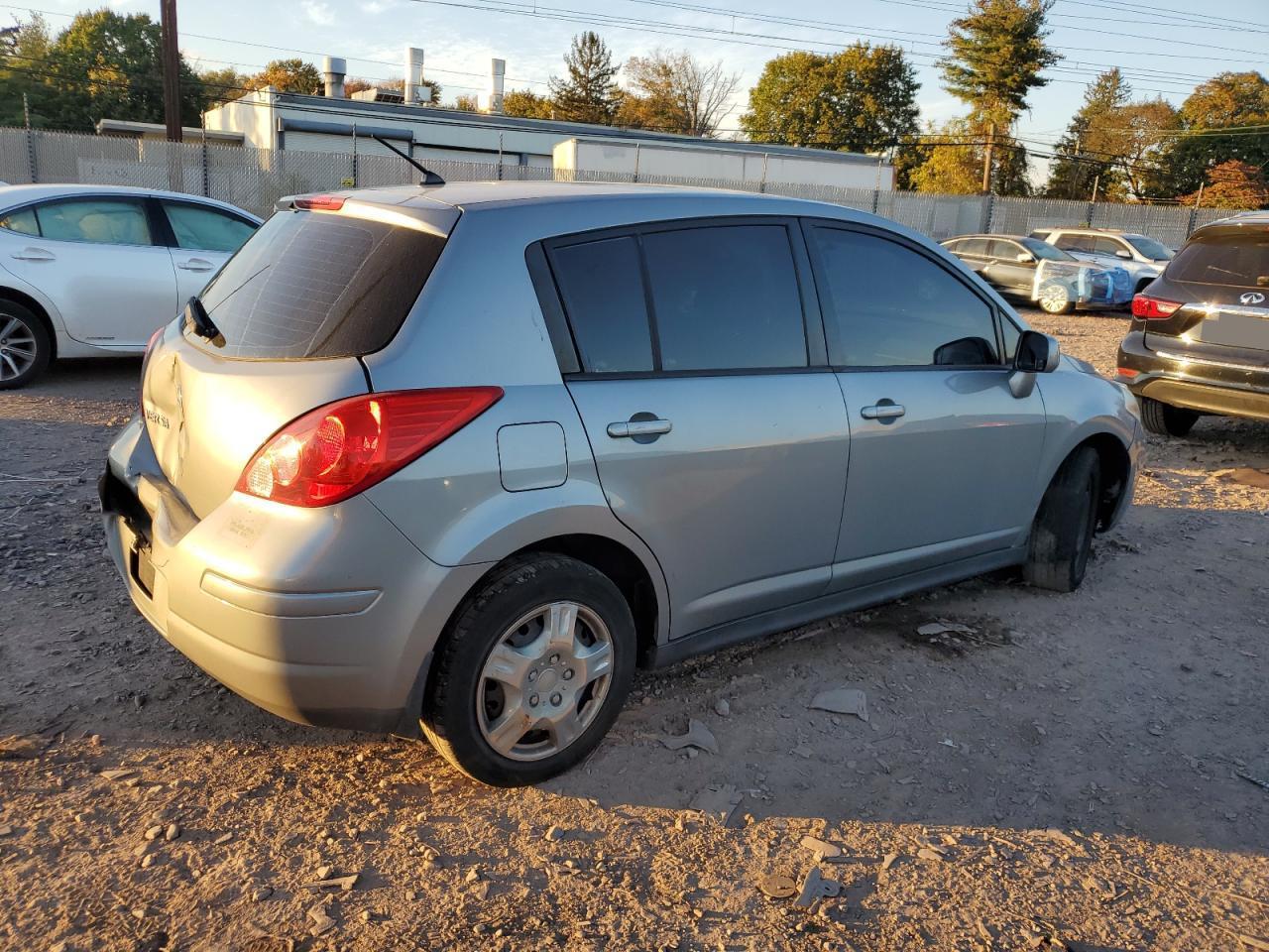 2009 NISSAN VERSA