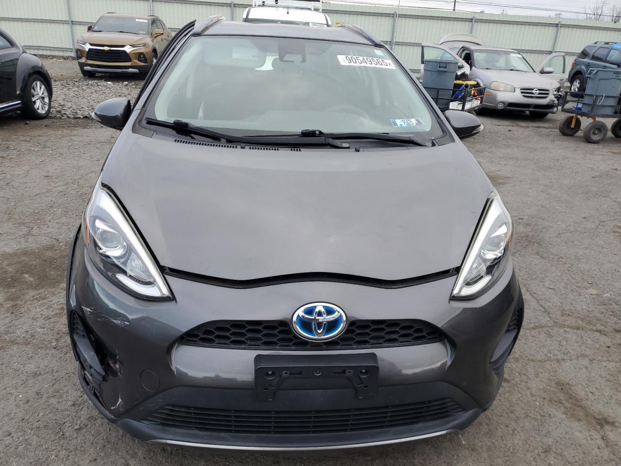 2018 TOYOTA Prius c
