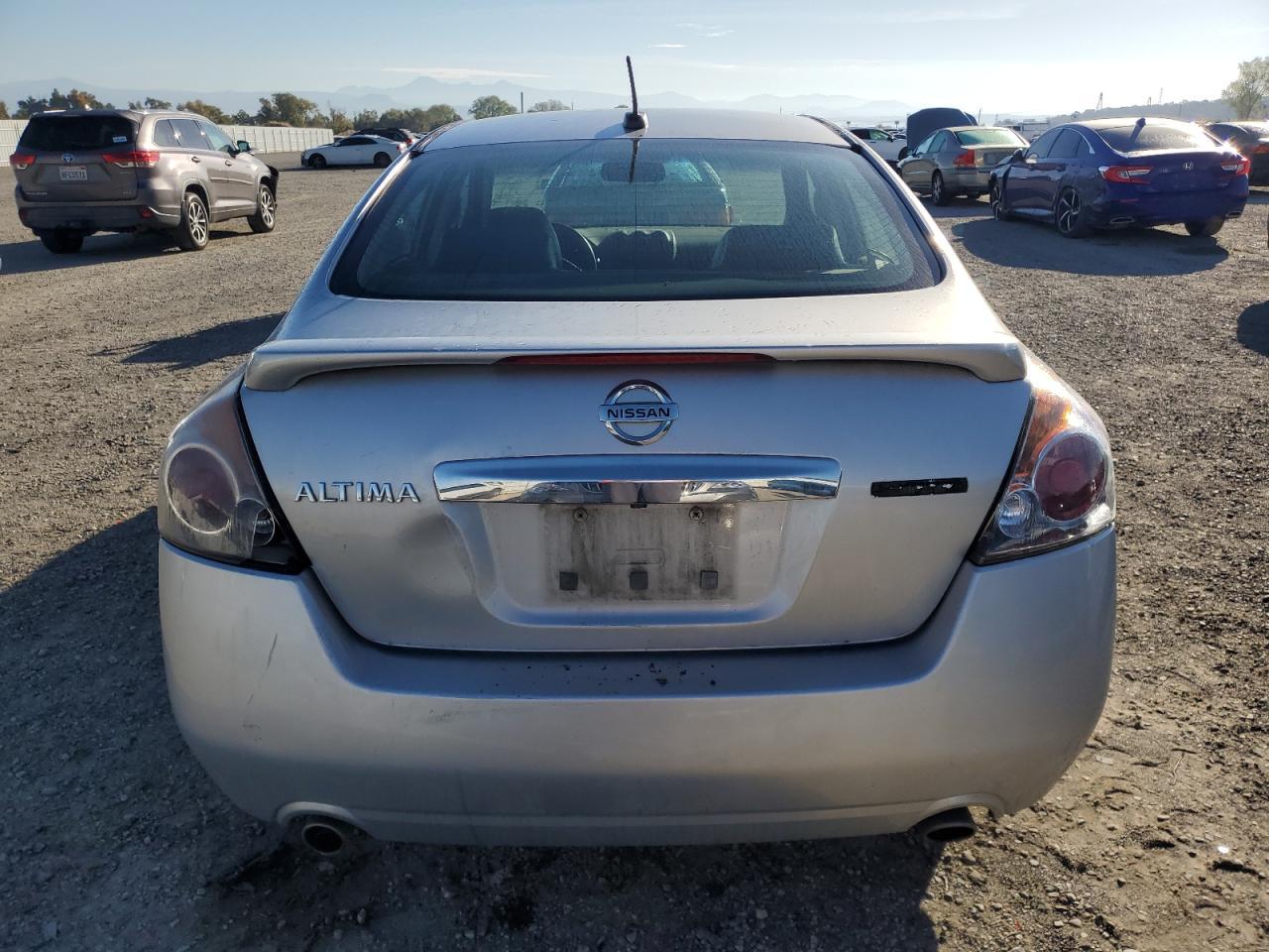 2010 NISSAN ALTIMA