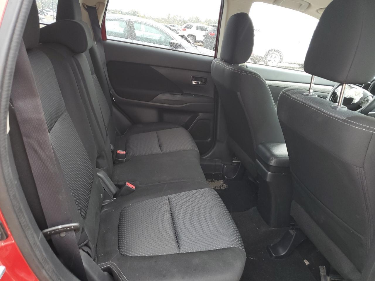 2016 MITSUBISHI outlander