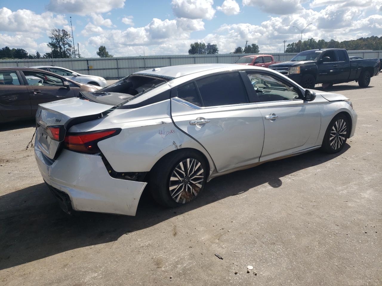 2024 NISSAN ALTIMA