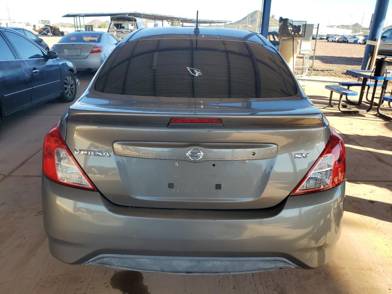 2017 NISSAN VERSA