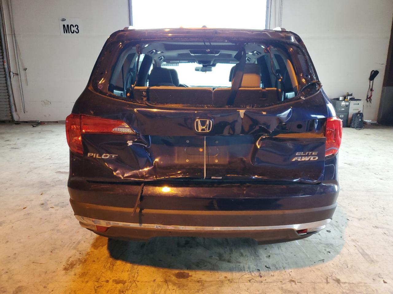 2017 HONDA PILOT