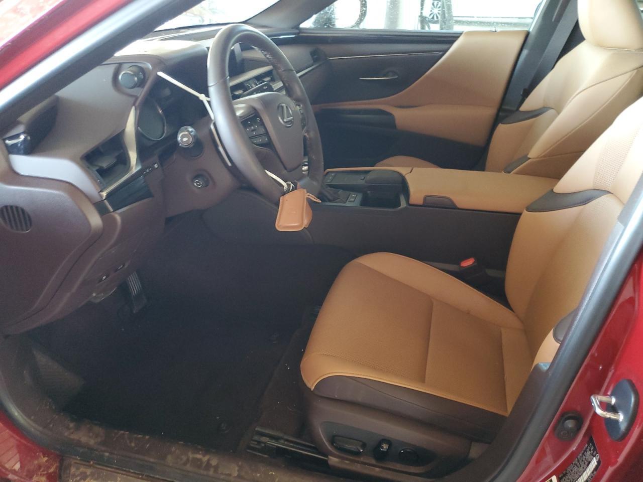 2021 LEXUS Es