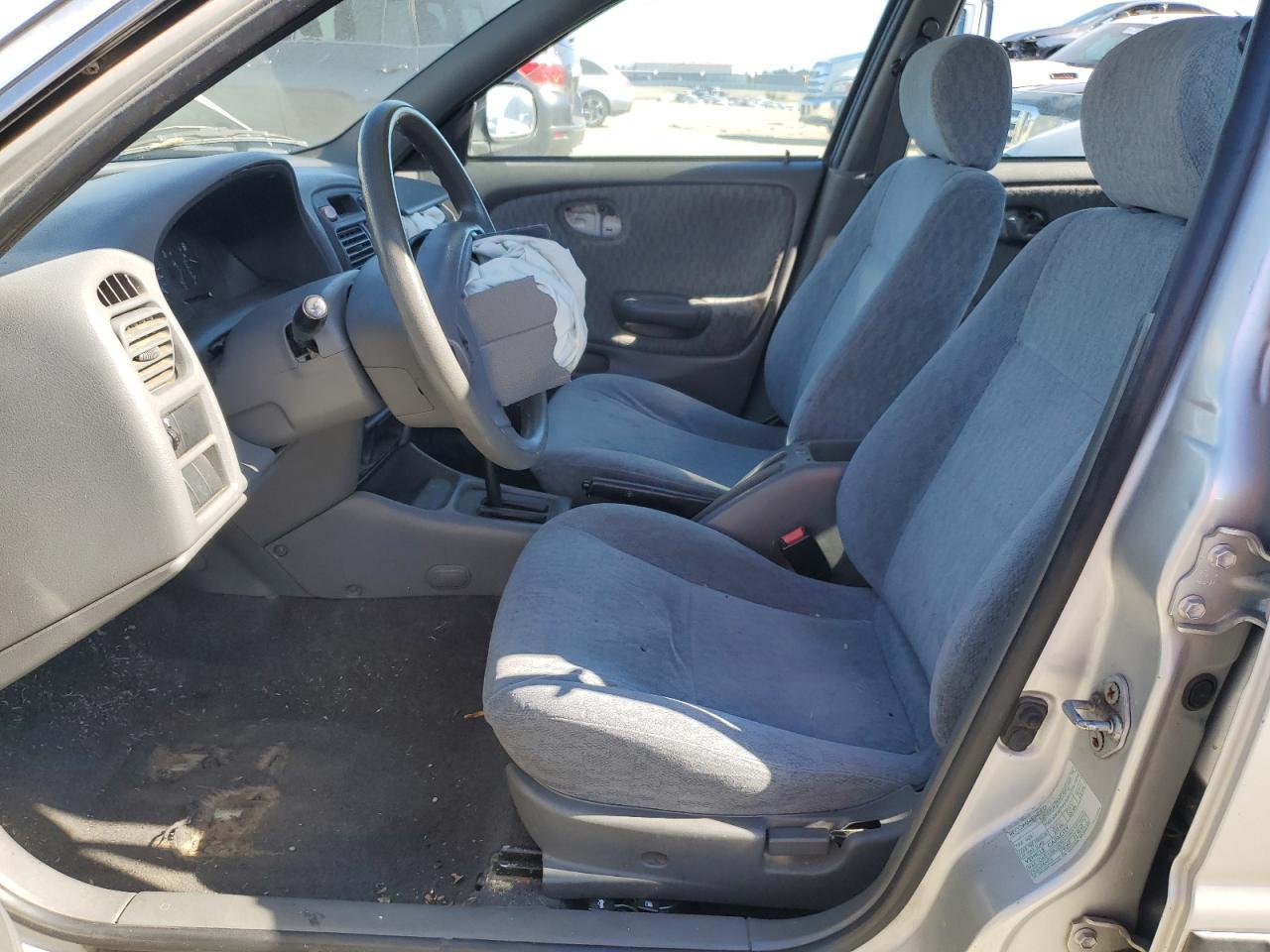 2001 SUZUKI Esteem