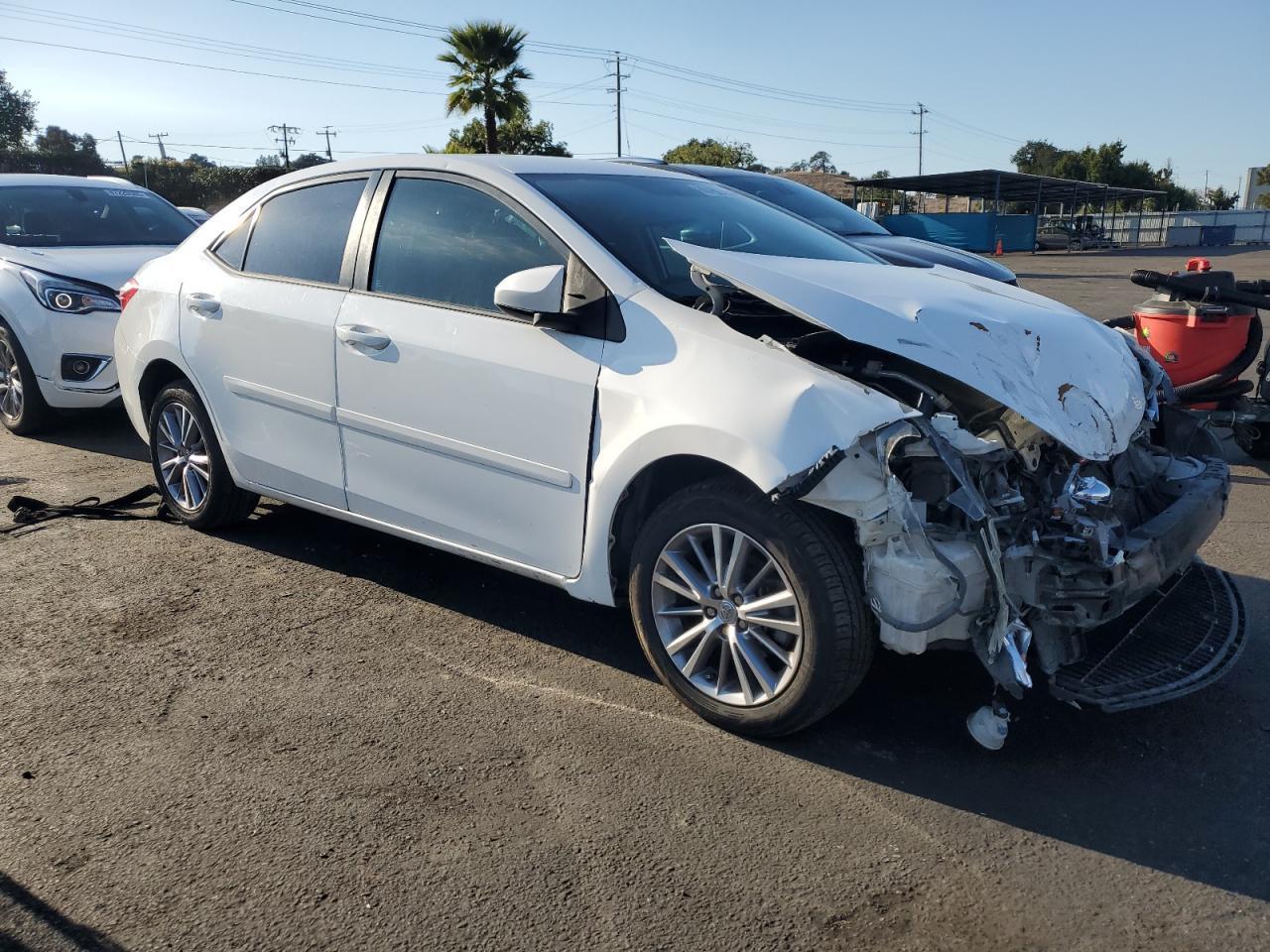 2015 TOYOTA COROLLA