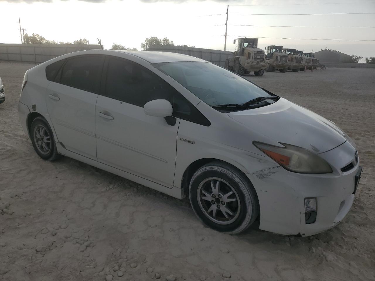 2011 TOYOTA PRIUS