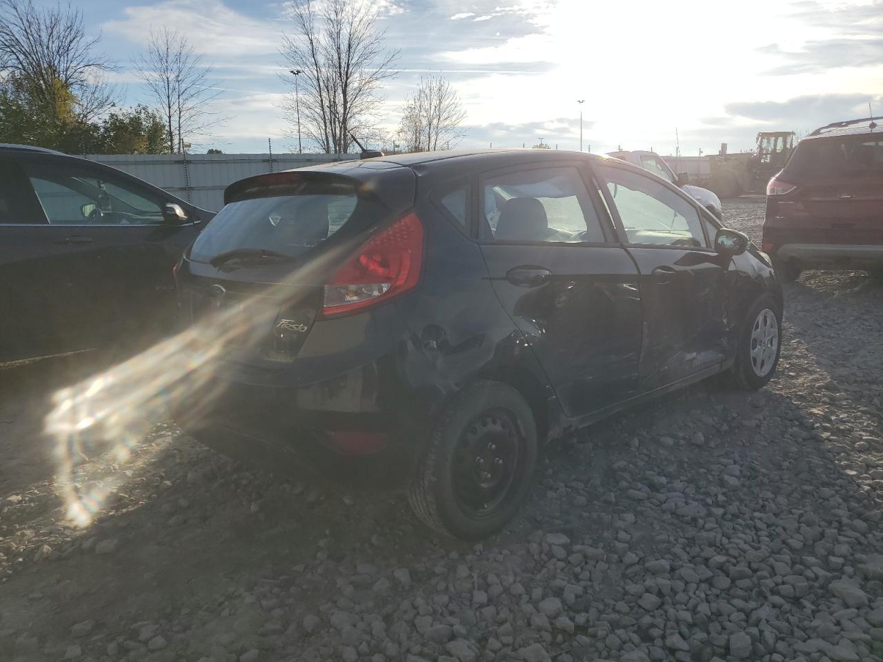 2013 FORD Fiesta