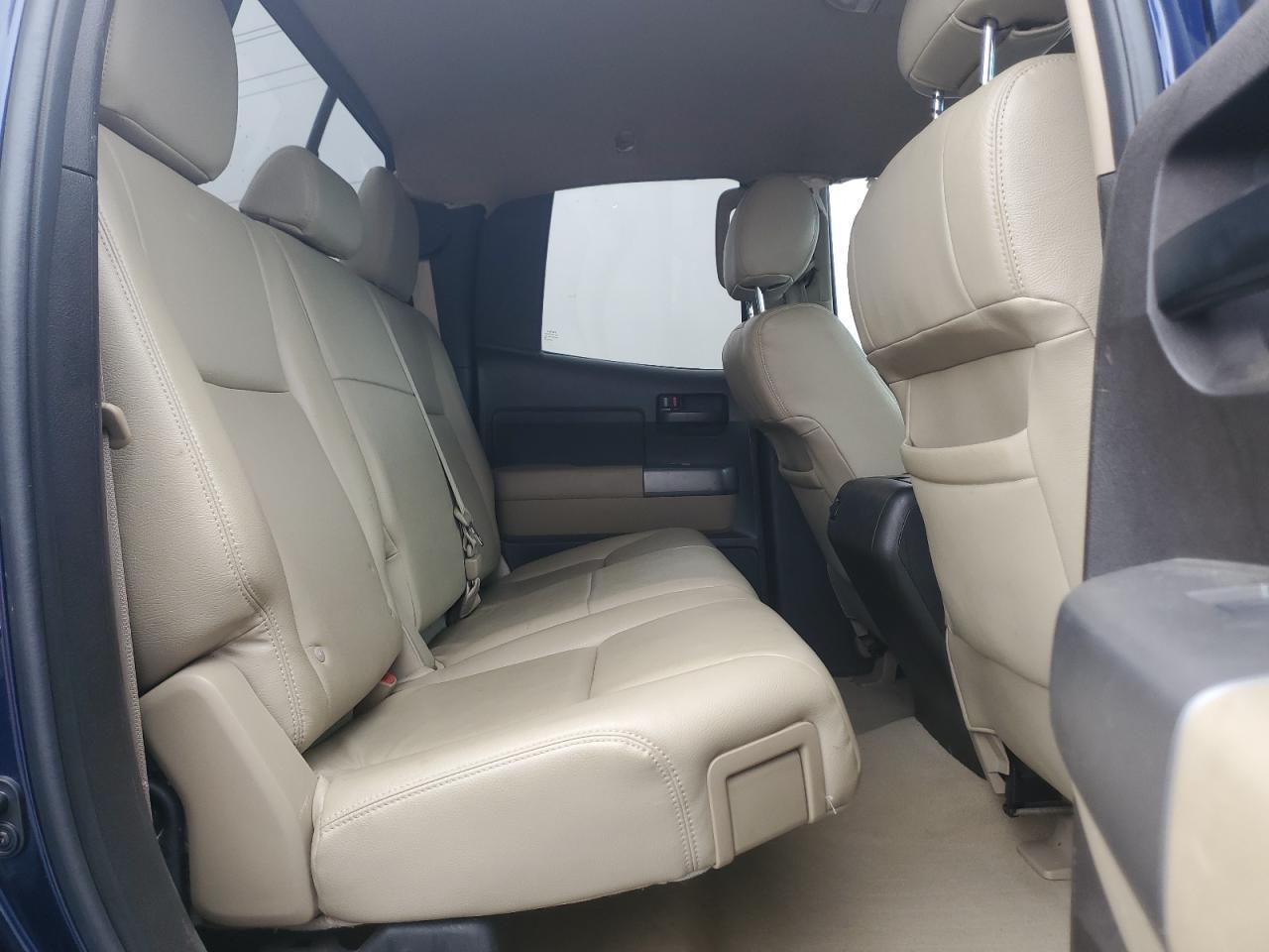2011 TOYOTA TUNDRA