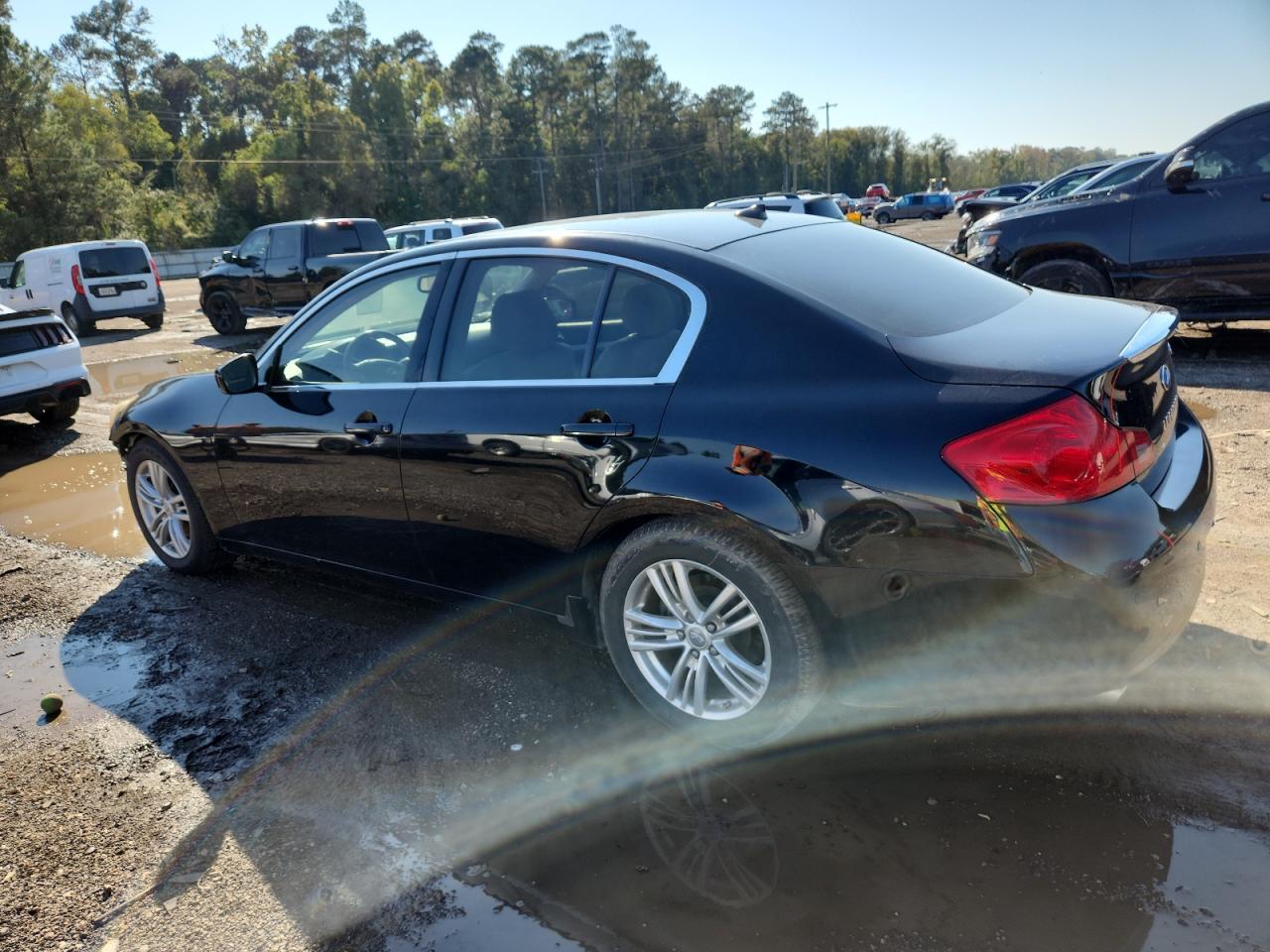 2011 INFINITI G37