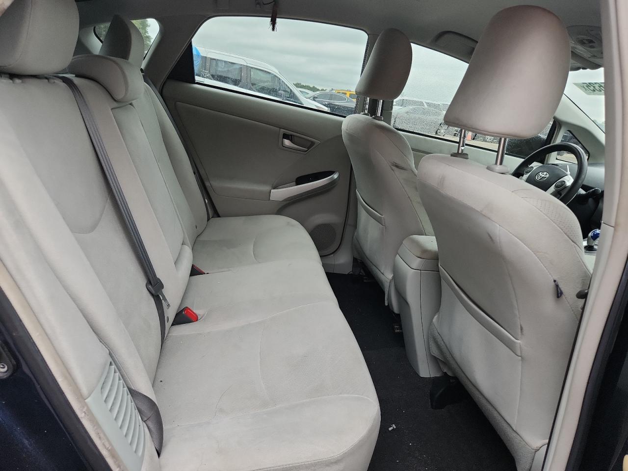 2015 TOYOTA PRIUS