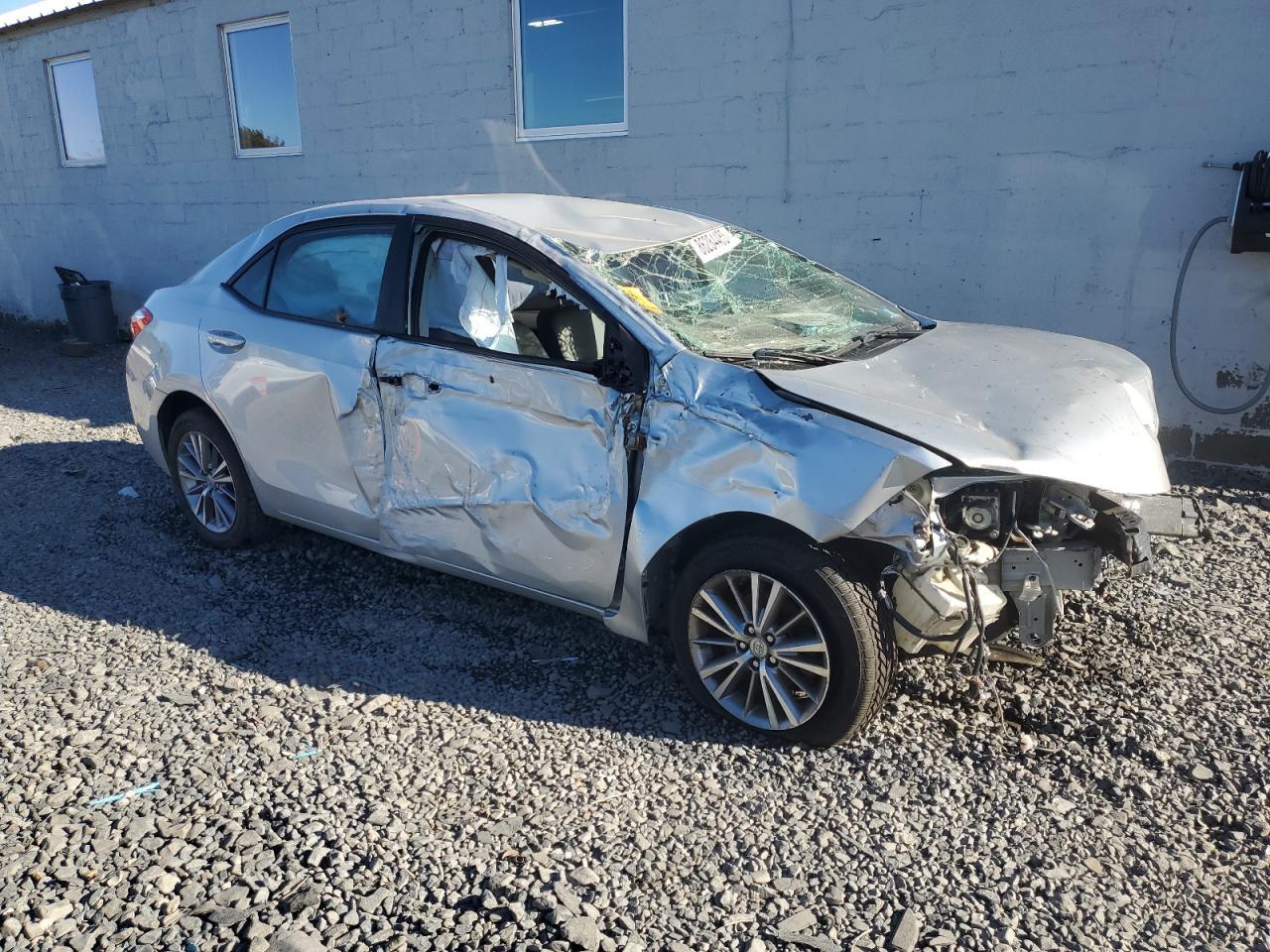 2016 TOYOTA COROLLA