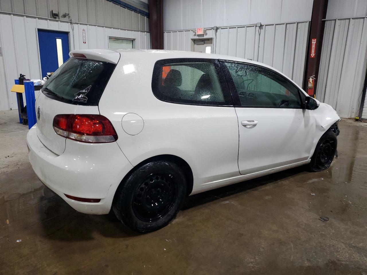 2011 VOLKSWAGEN GOLF