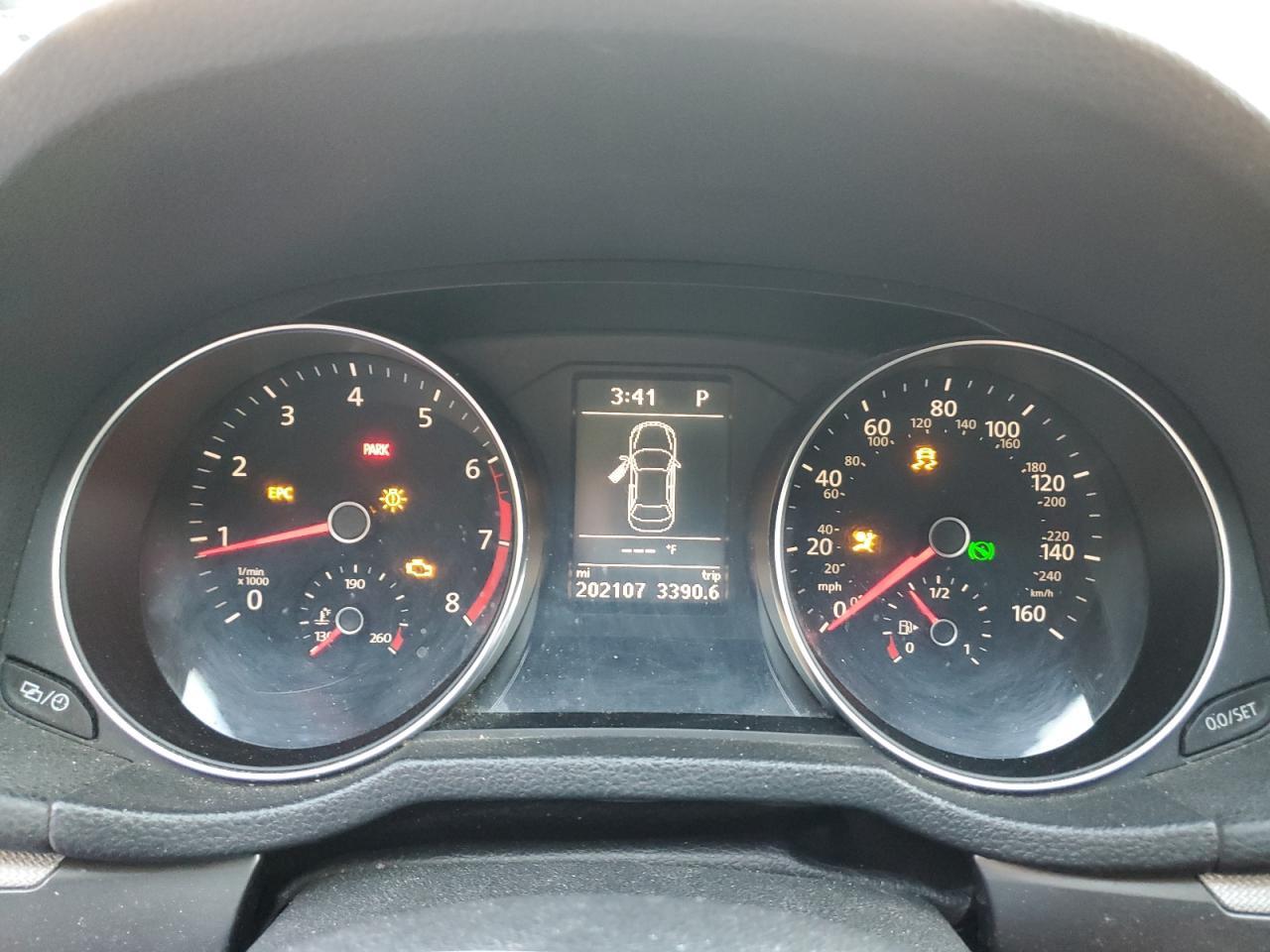 2016 VOLKSWAGEN Passat