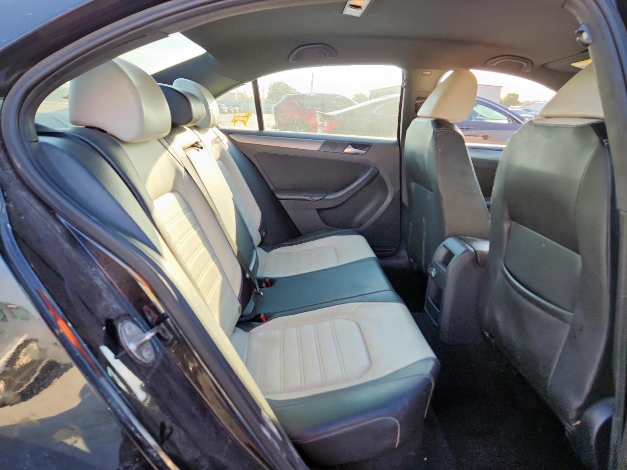 2016 VOLKSWAGEN JETTA