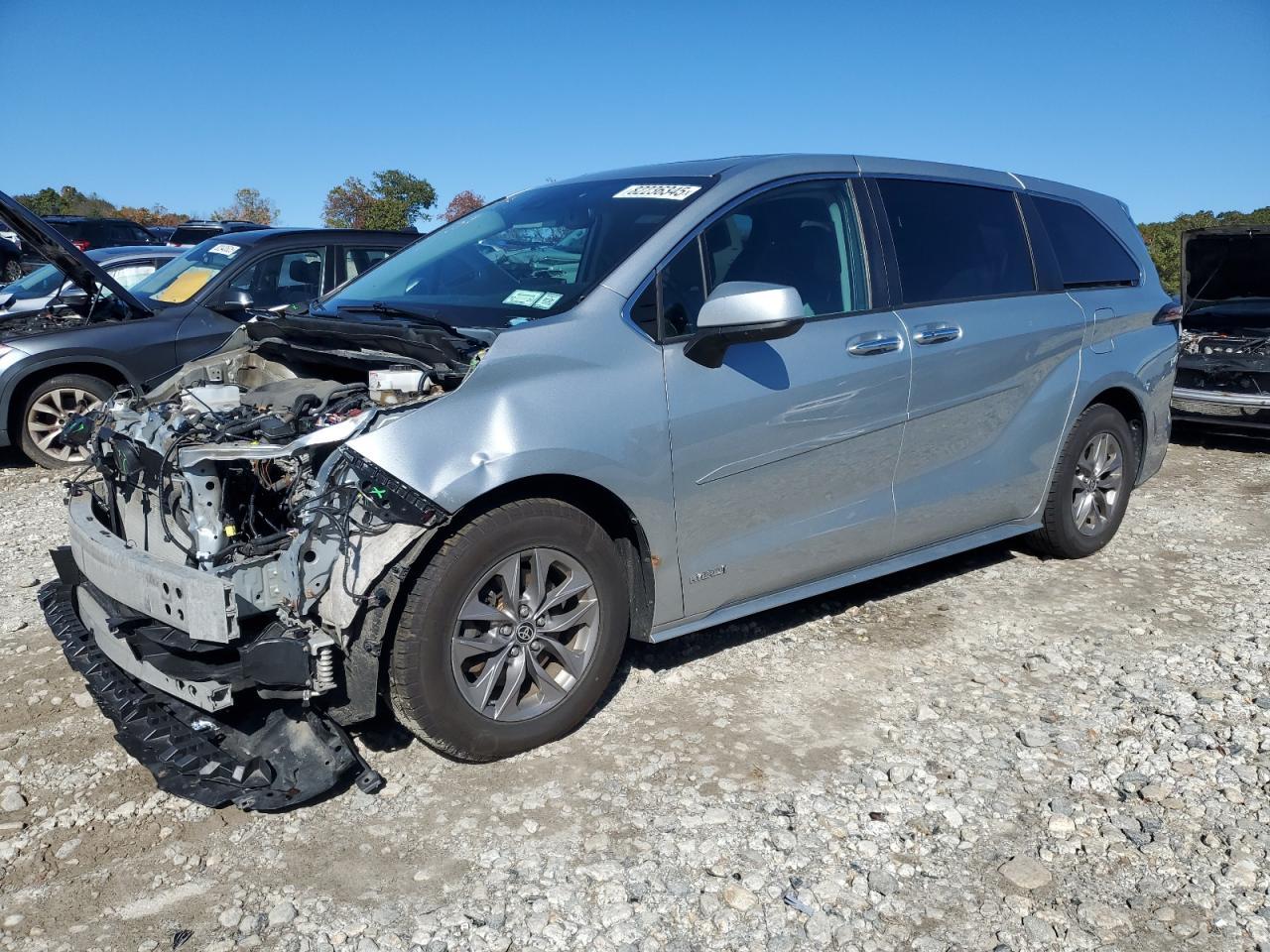 2021 TOYOTA SIENNA