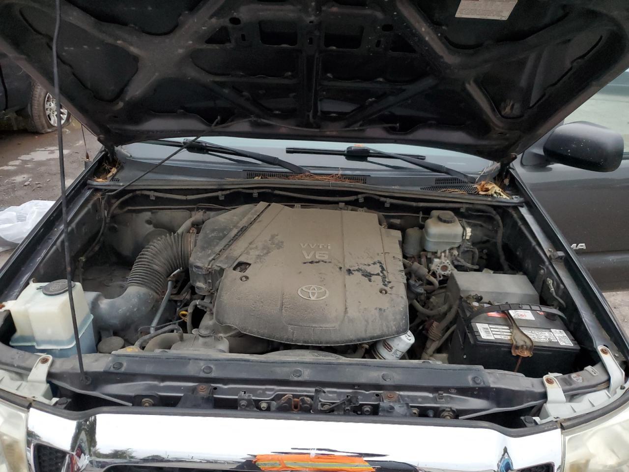 2011 TOYOTA TACOMA