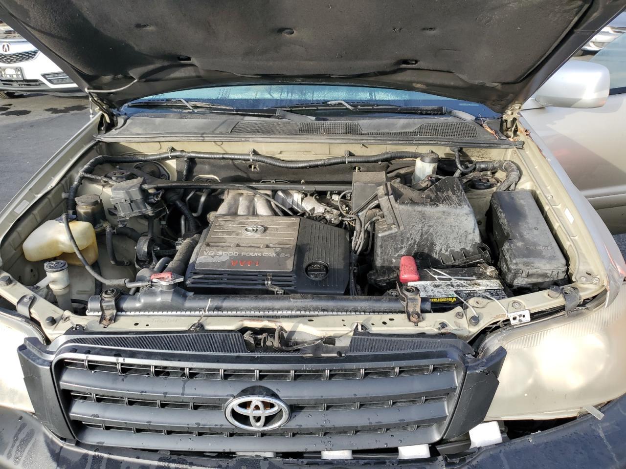 2001 TOYOTA HIGHLANDER