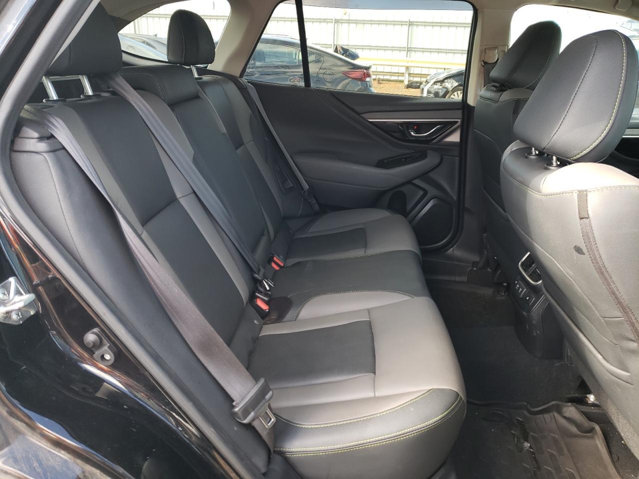 2020 SUBARU Outback