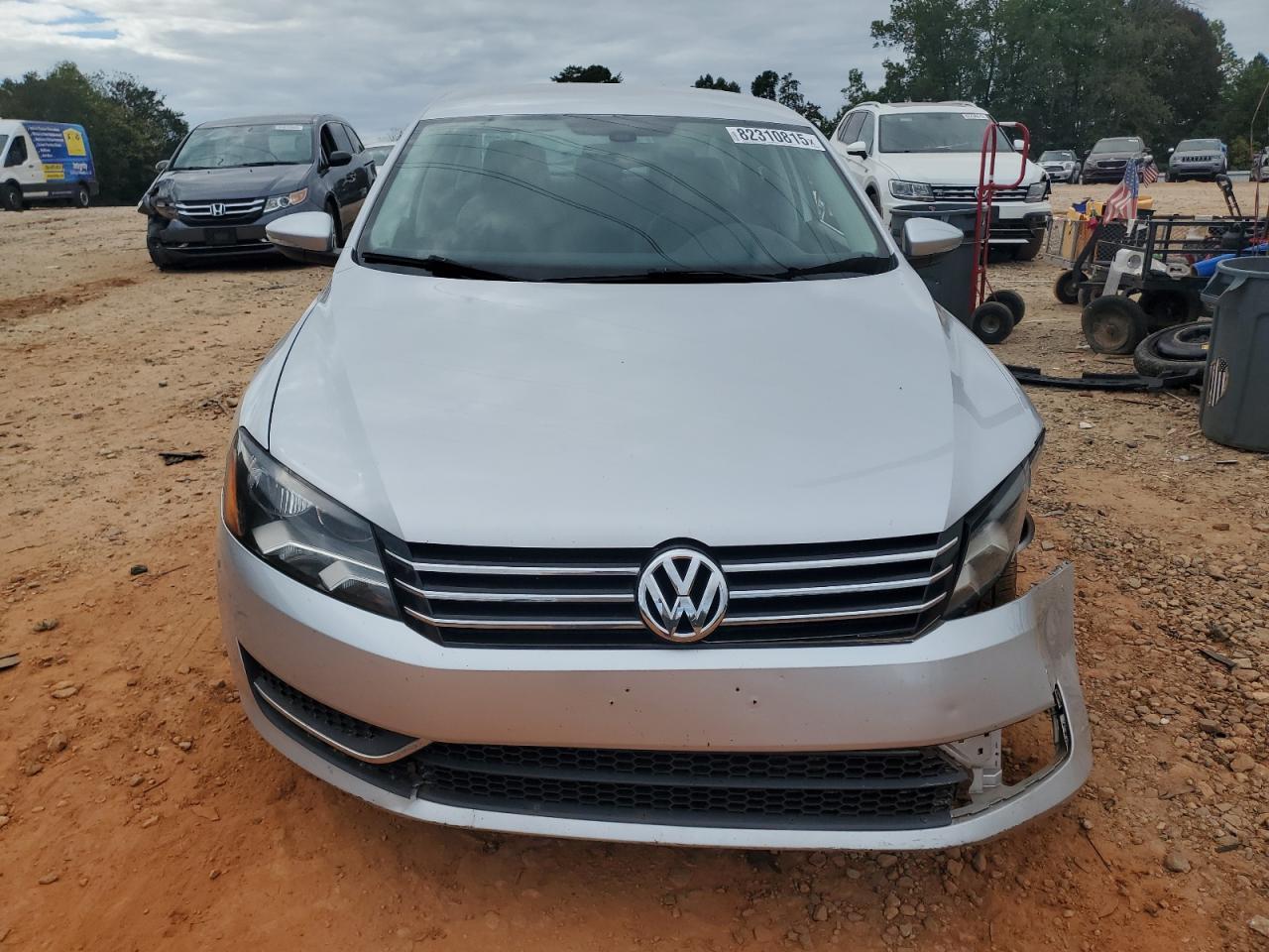 2012 VOLKSWAGEN Passat