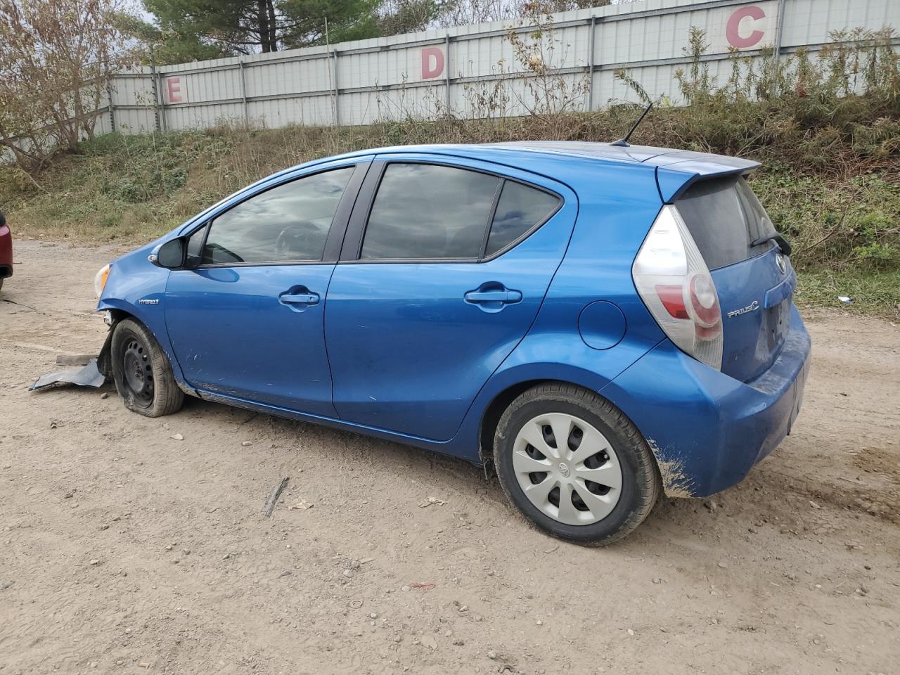 2014 TOYOTA Prius c