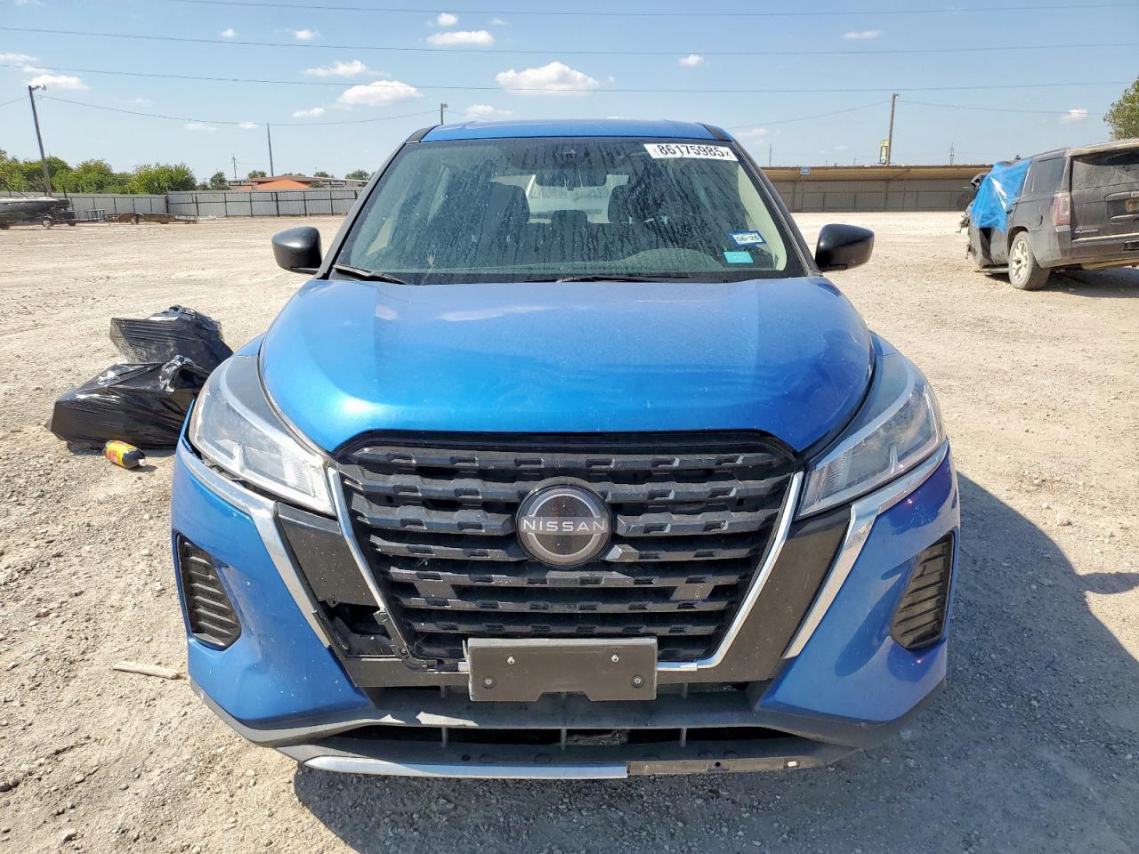2024 NISSAN KICKS