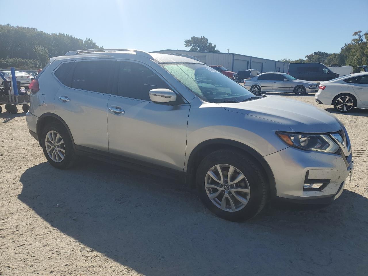 2017 NISSAN ROGUE