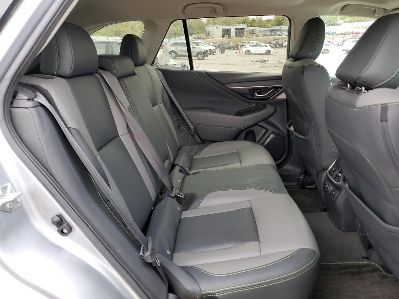 2021 SUBARU Outback
