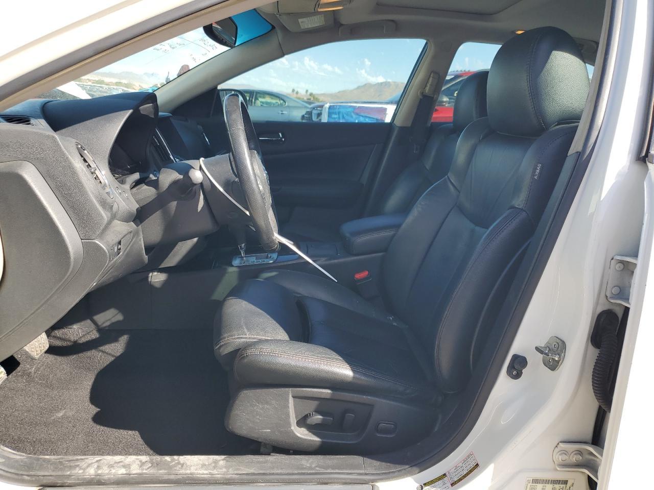 2011 NISSAN Maxima