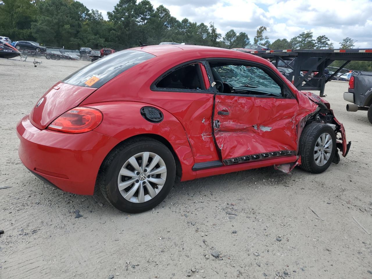 2015 VOLKSWAGEN Beetle