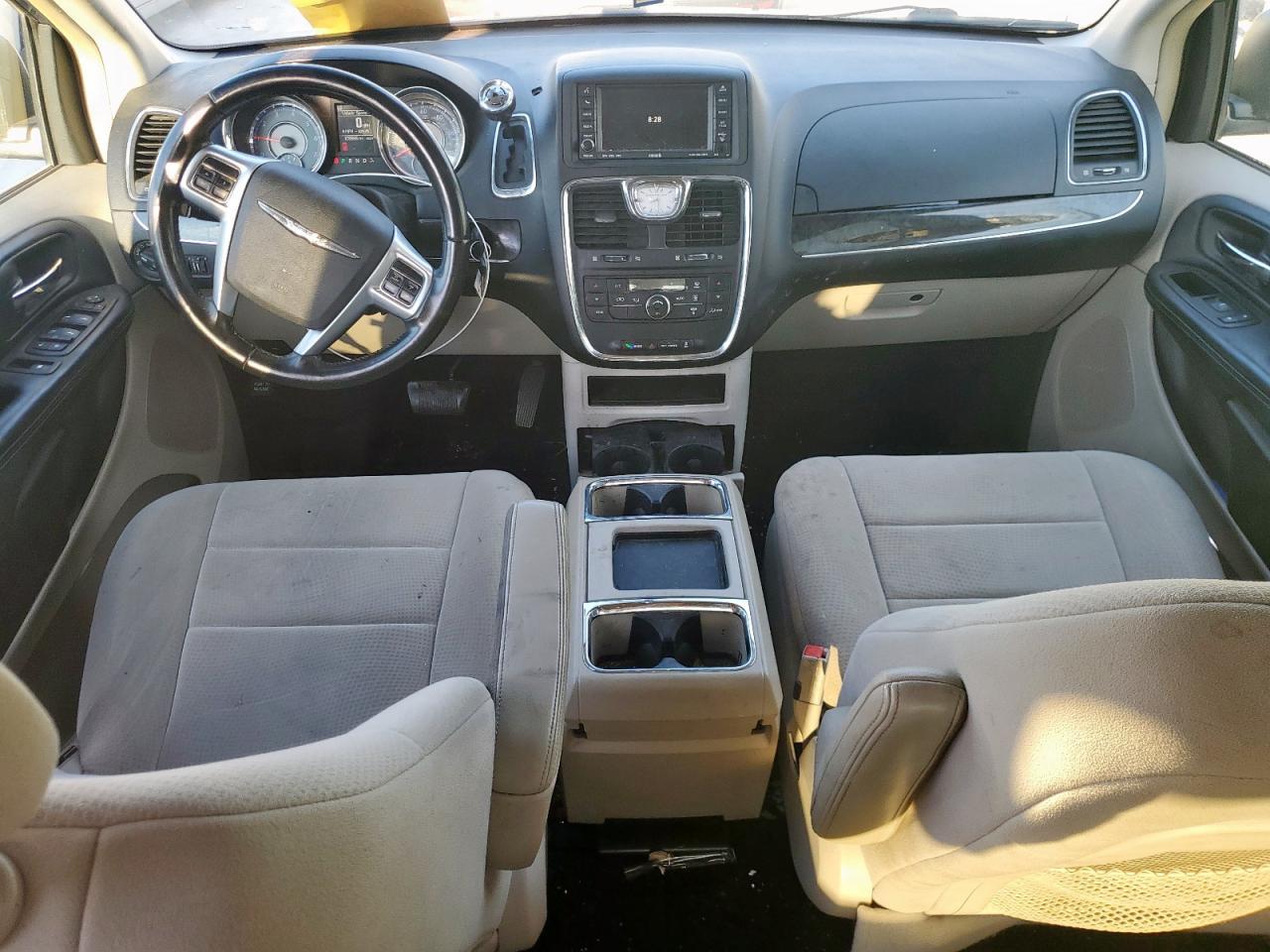 2011 CHRYSLER Town & Country
