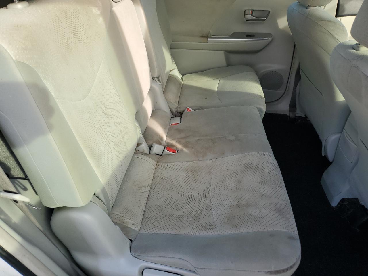 2013 TOYOTA PRIUS V