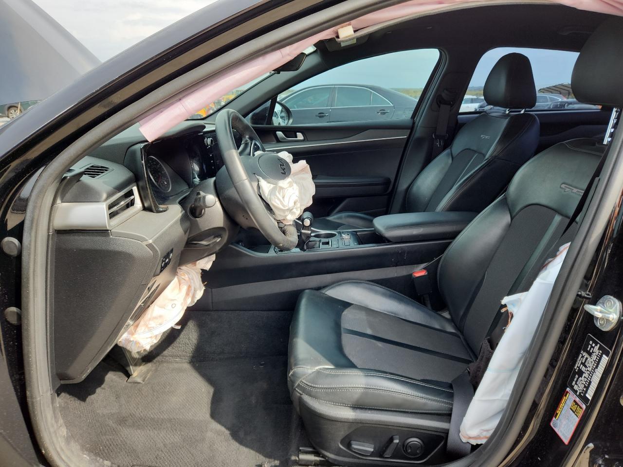 2022 KIA K5