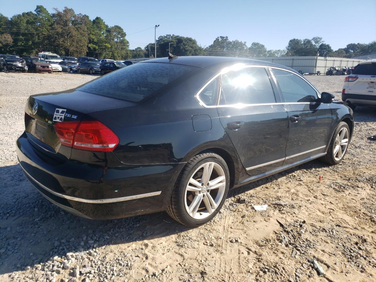 2015 VOLKSWAGEN Passat