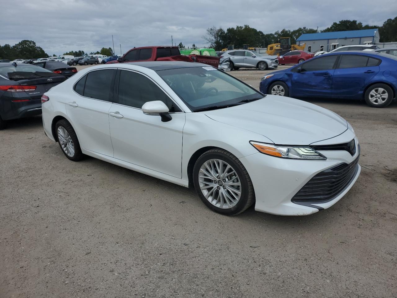 2018 TOYOTA CAMRY