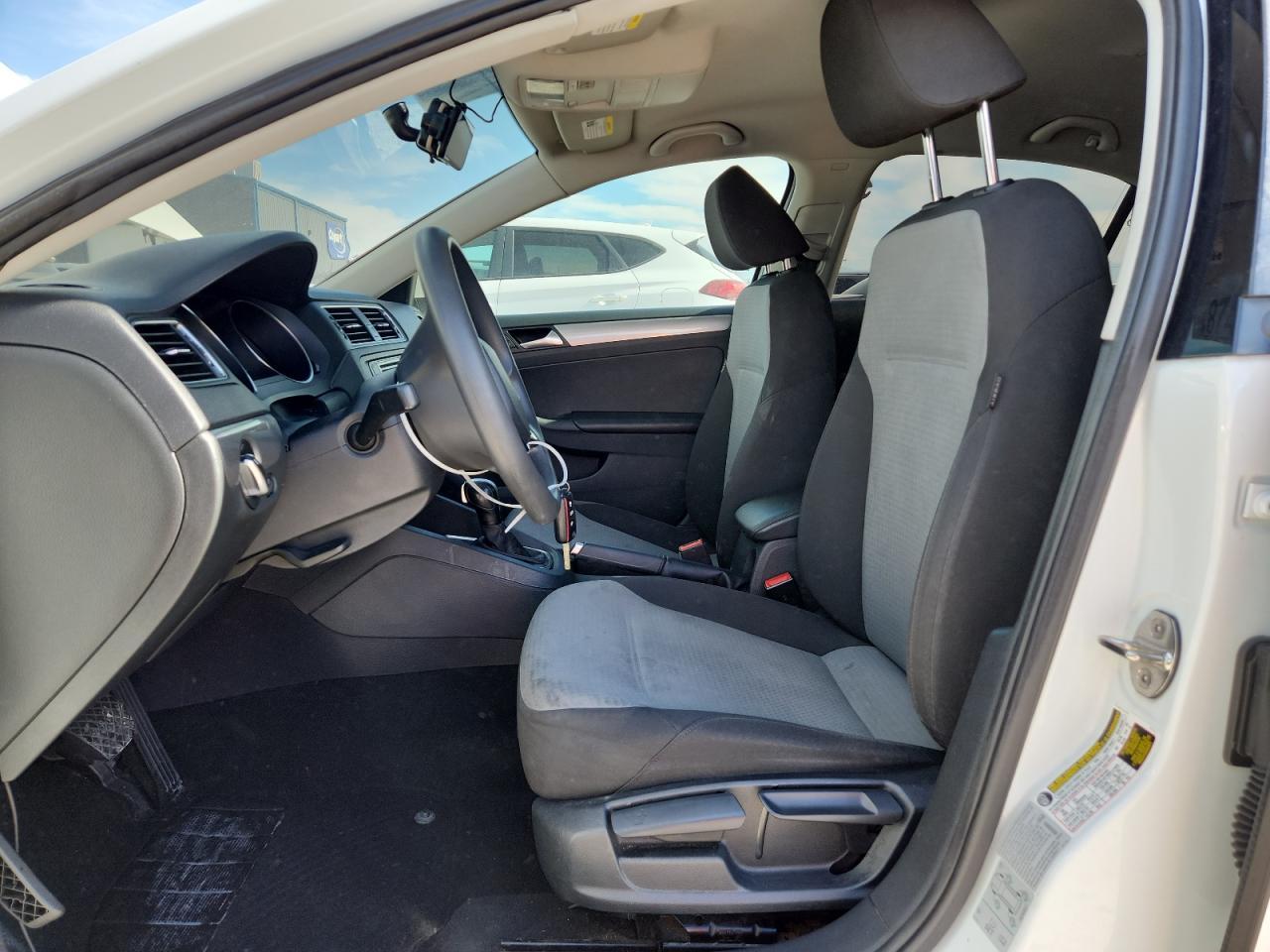 2017 VOLKSWAGEN JETTA