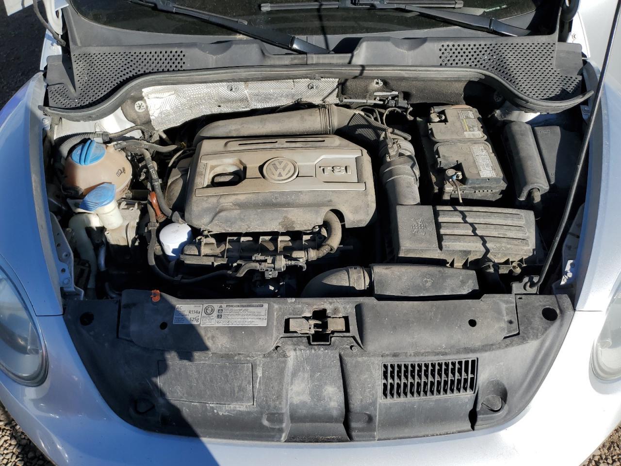 2012 VOLKSWAGEN Beetle