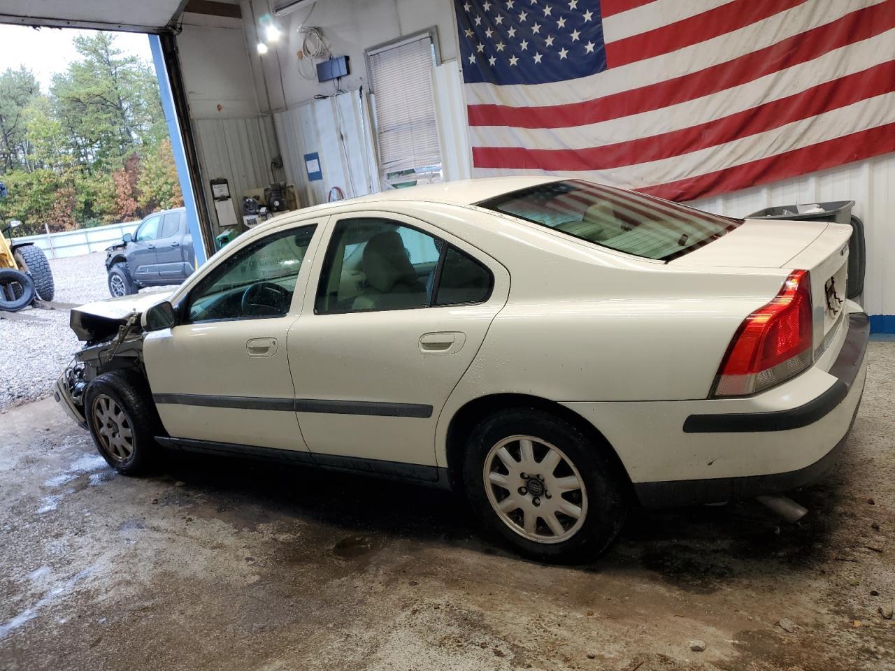 2002 VOLVO S60