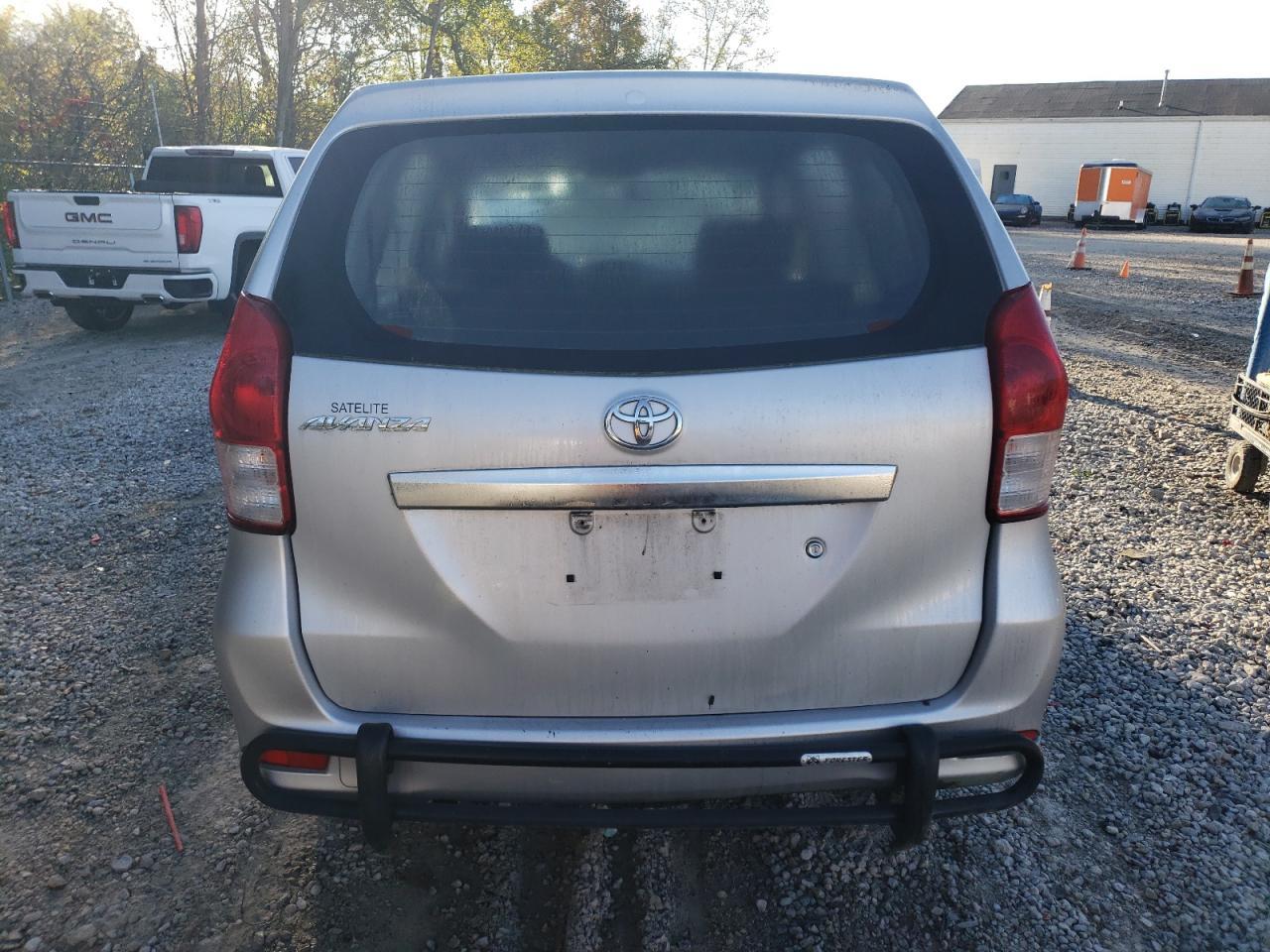 2015 TOYOTA Avanza