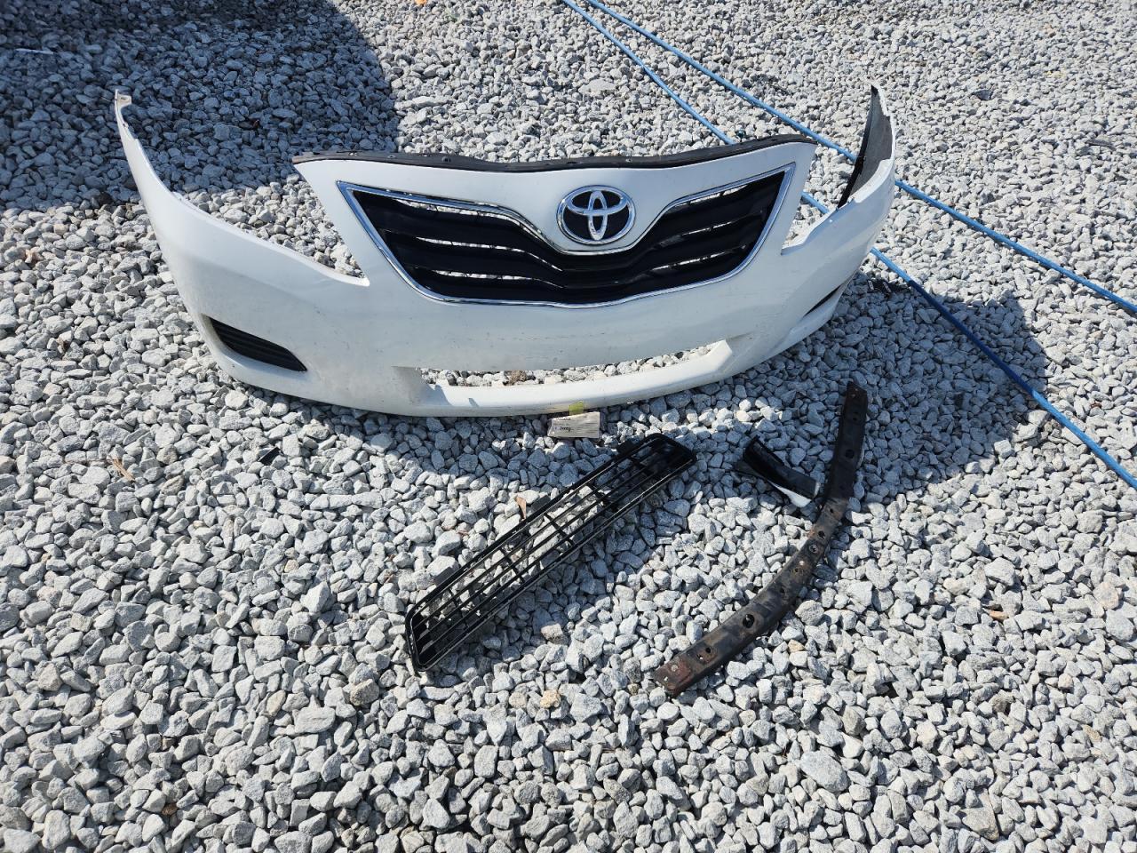 2010 TOYOTA CAMRY