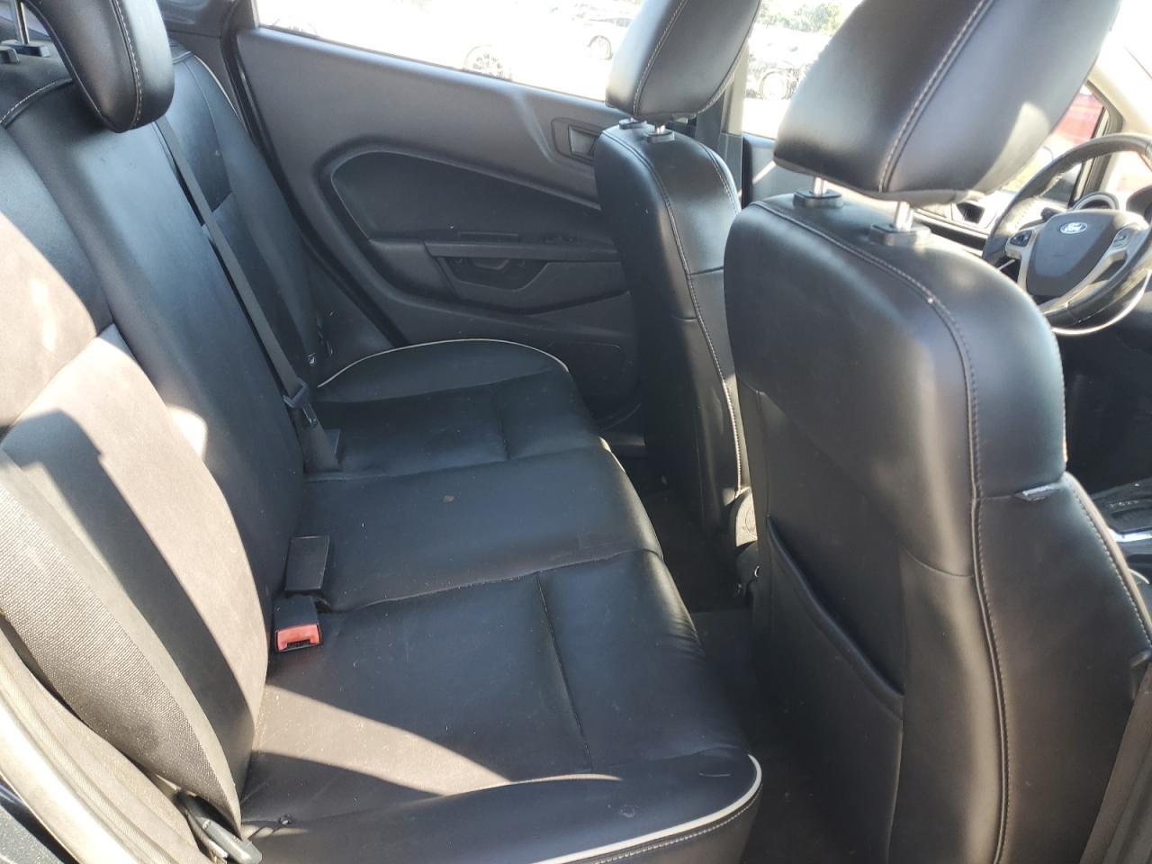 2011 FORD Fiesta