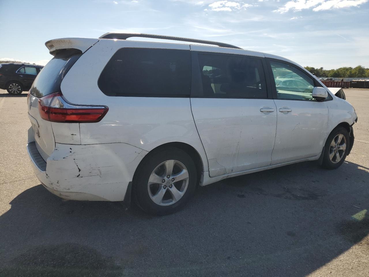 2017 TOYOTA SIENNA