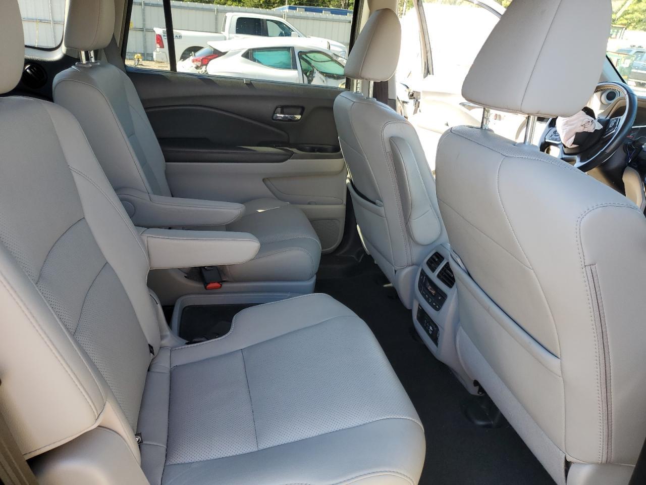 2019 HONDA PILOT