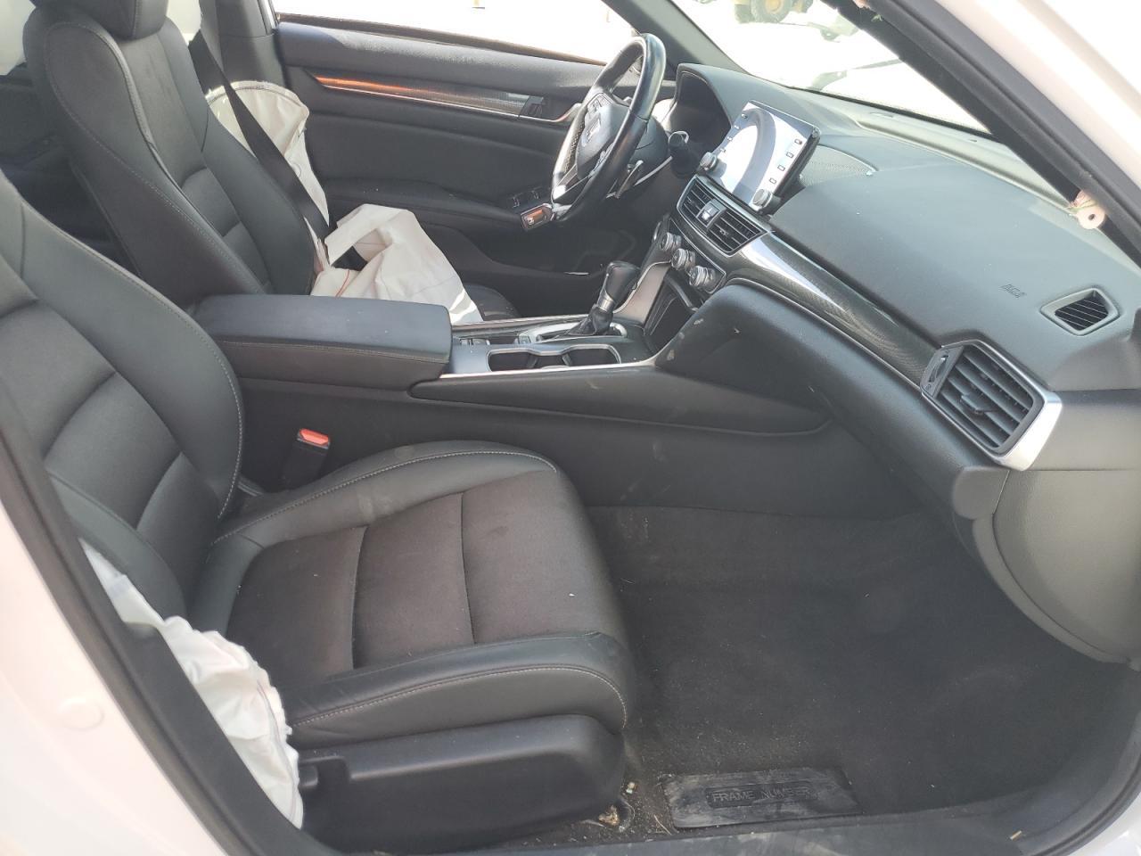 2019 HONDA ACCORD