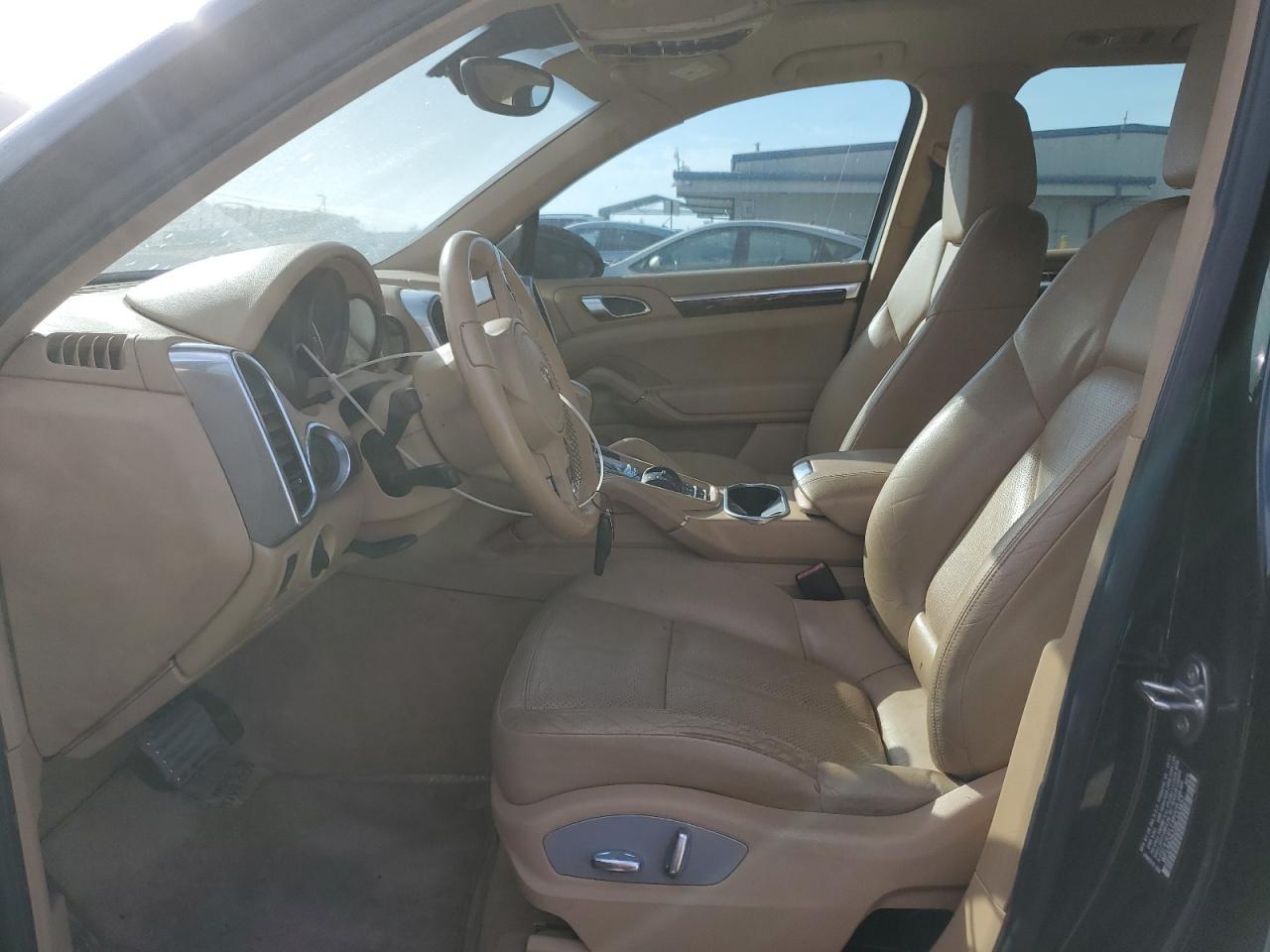 2011 PORSCHE CAYENNE