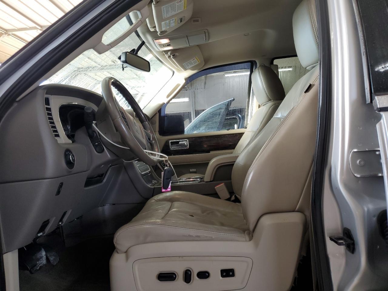 2015 LINCOLN Navigator