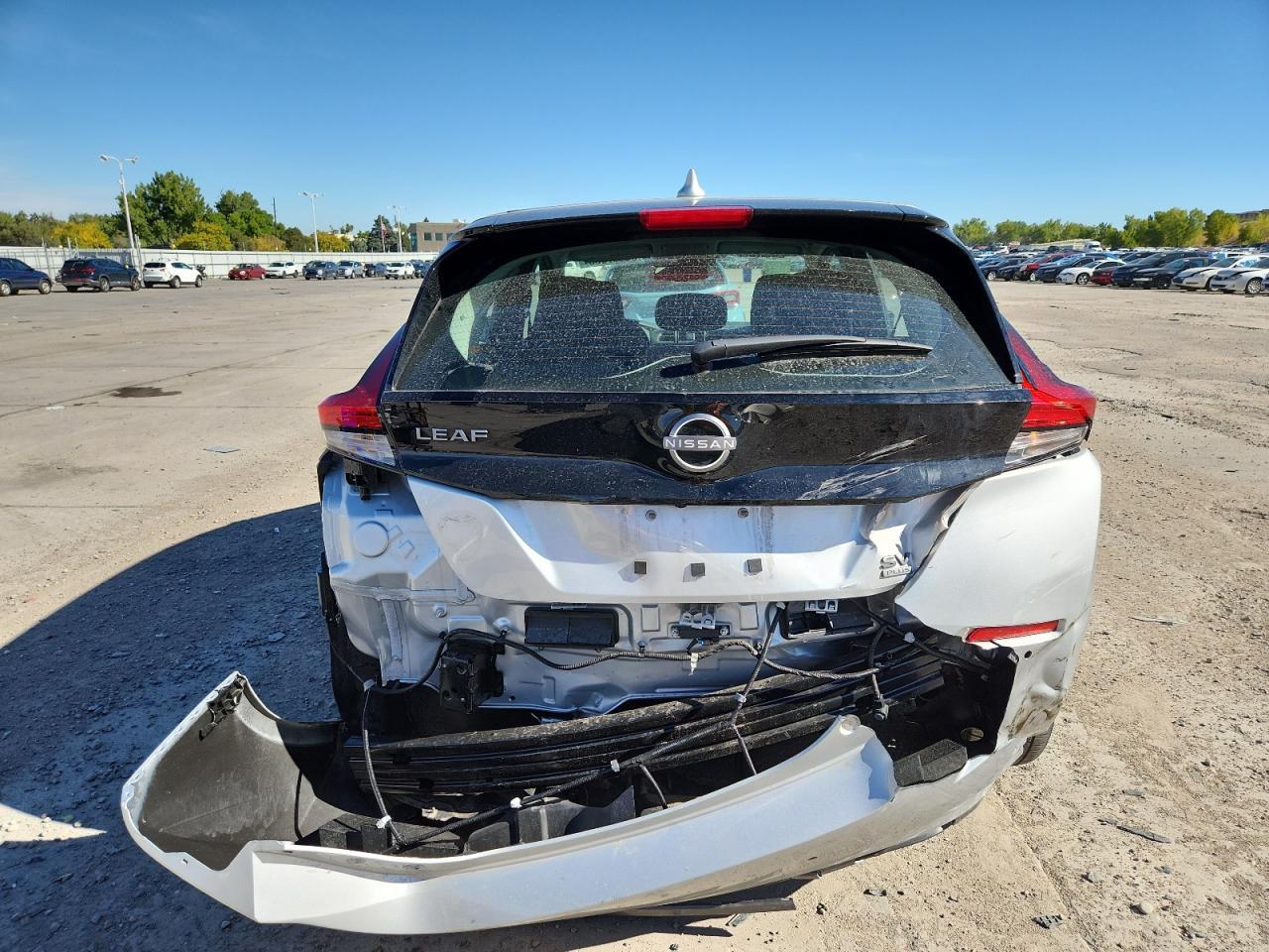 2024 NISSAN LEAF